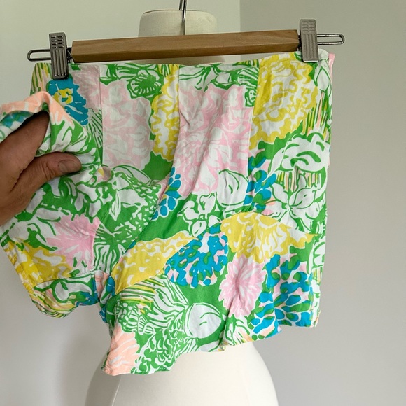 Lilly Pulitzer Hibiscus Stroll Folly Shorts NWOT - Picture 4 of 7